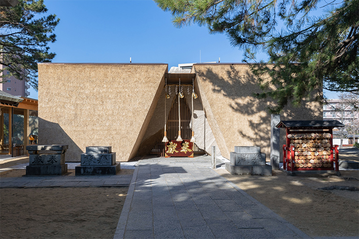 歴史と伝統を踏まえた上で現代の神社として最適化し、地域の人々が集う未来の神社を模索した「鳥飼八幡宮 式年遷宮」